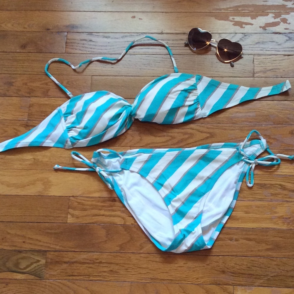 💗 BOGO 💗 Turquoise Striped Bikini